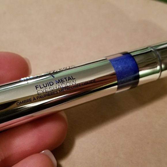 Estee Lauder The Estee Edit Fluid Metal Eyeshadow - Picture 2 of 3