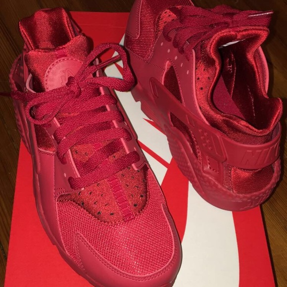 all red huaraches