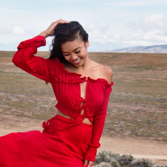 NEW! 🌟 this is what makes us girls ⭐️ crop - Picture 2 of 4