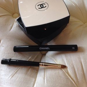 CHANEL Chanel #15 Retractable Lip Brush NEW