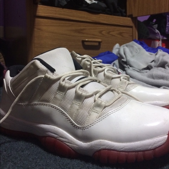 ((Offer)Cherry bottom low top 11s - Picture 2 of 4