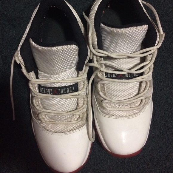 ((Offer)Cherry bottom low top 11s - Picture 3 of 4