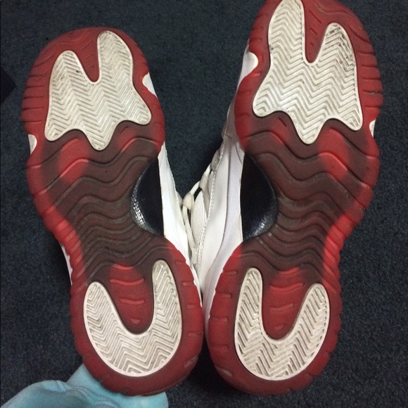 ((Offer)Cherry bottom low top 11s - Picture 4 of 4