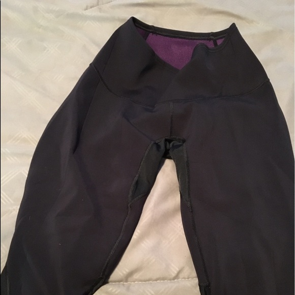 Solaire Workout Capris - Picture 1 of 4