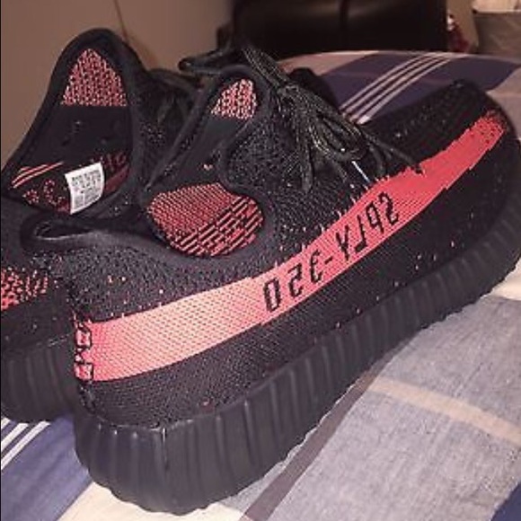 Yeezy350 - Picture 3 of 3