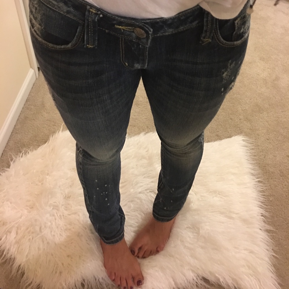✨VIGOSS distressed Jeans✨