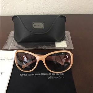 Kenneth Cole woman sunglasses new never used