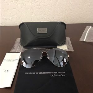 Kenneth Cole woman sunglasses new never used