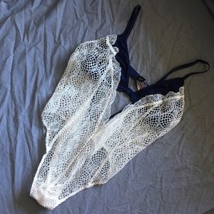 VS lace blue and white teddy