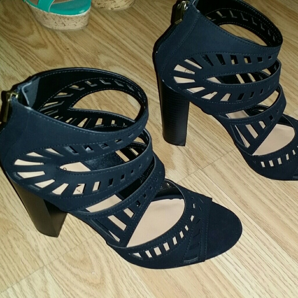 Rouge Black heels