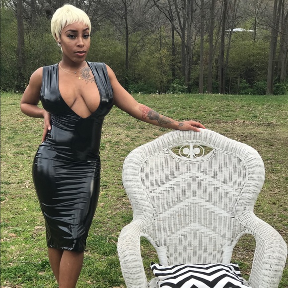 Club dress - Picture 1 of 3