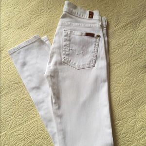 Size 23 7 For All Mankind white jeans