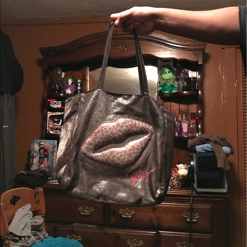 Kiss betsey Johnson Tote