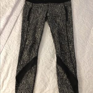 Lululemon Inspire Tight II Size 6