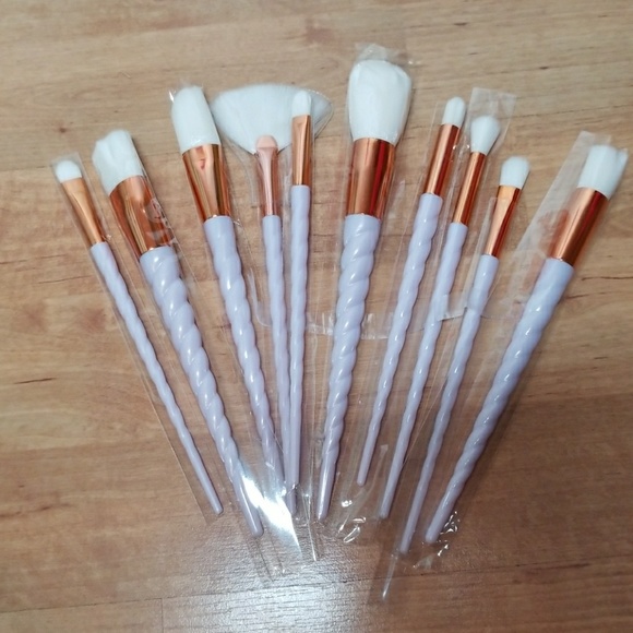 Other - 🎉 LOWEST PRICE🎉 Unicorn Make up Brushes
