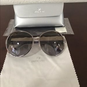 Swerovski  woman sunglasses new never used