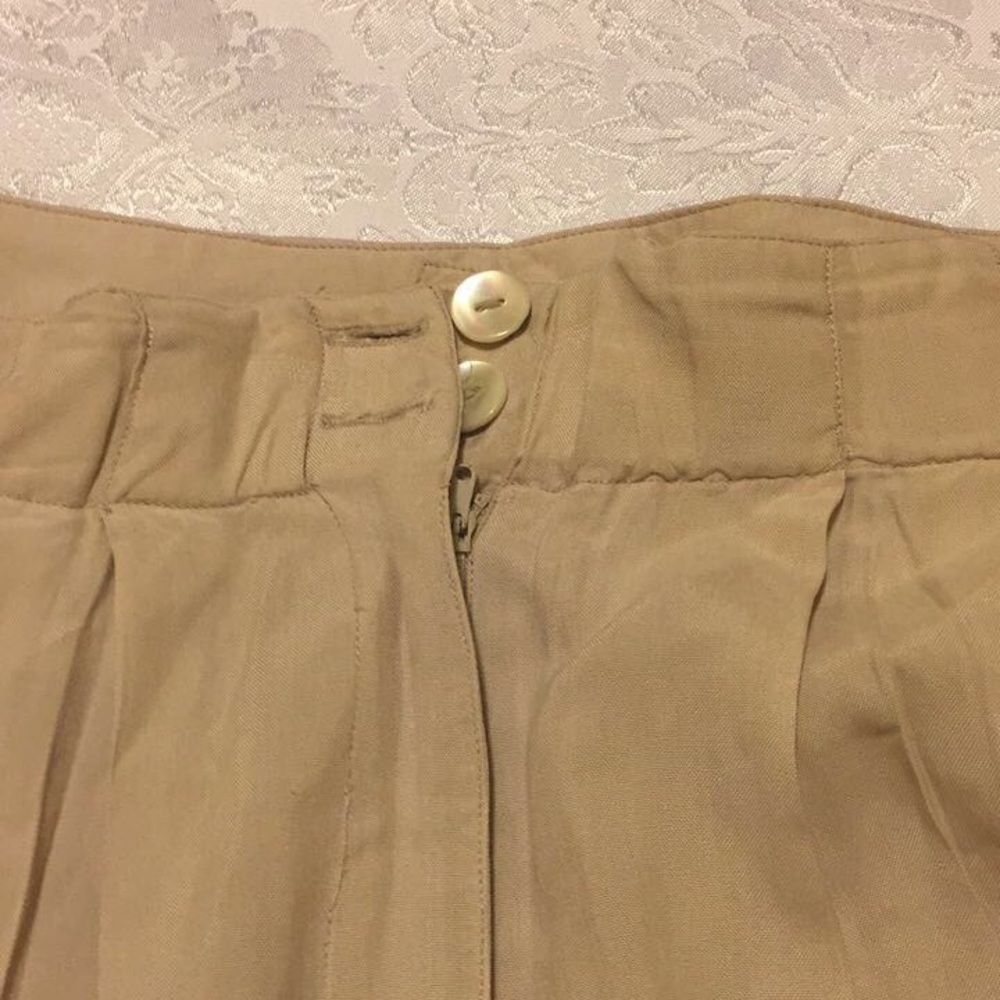 Ben Conrad / pleated, 100% silk slacks / size med