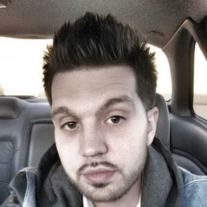 Meet your Posher, Derrick