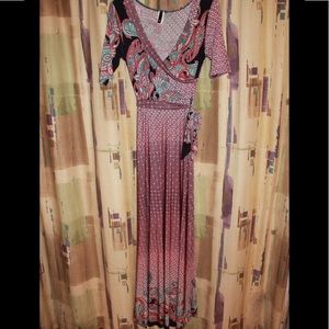 Made in USA Sleek Wrap Paisley Maxi Dress