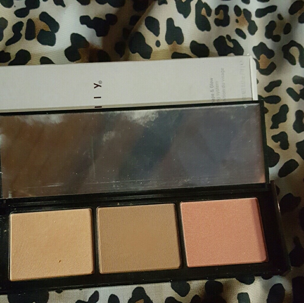 🔴Mally (deeper) shimmer shape Glow