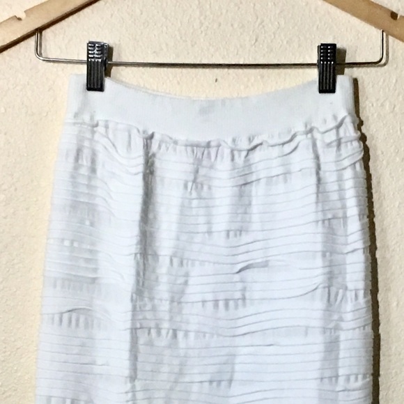 M U.S.A 🎪 Skirt - Picture 2 of 4