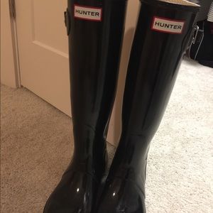 Hunter Wellie Rain Boots - Tall Black with Socks