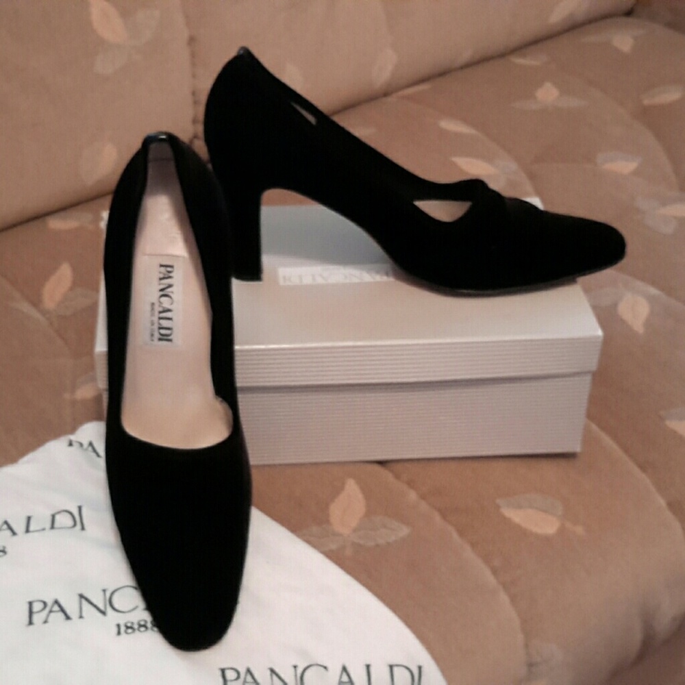 Velvet cloth pumps by Pancaldi