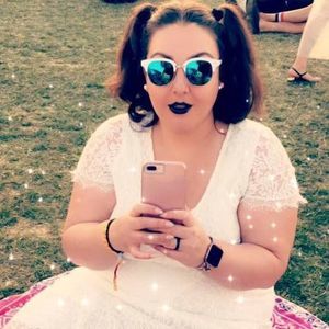 Meet your Posher, Angela