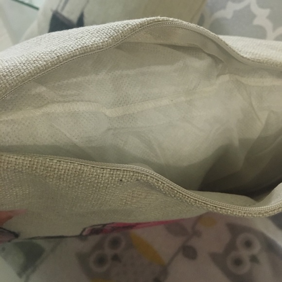 ❌SOLD❌Chanel throw pillows decor set of 2 - Picture 4 of 5