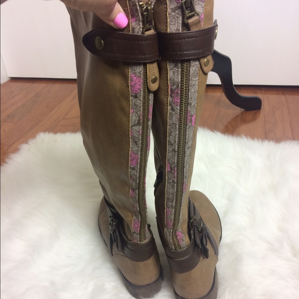 Brown & Flower Tall Boots