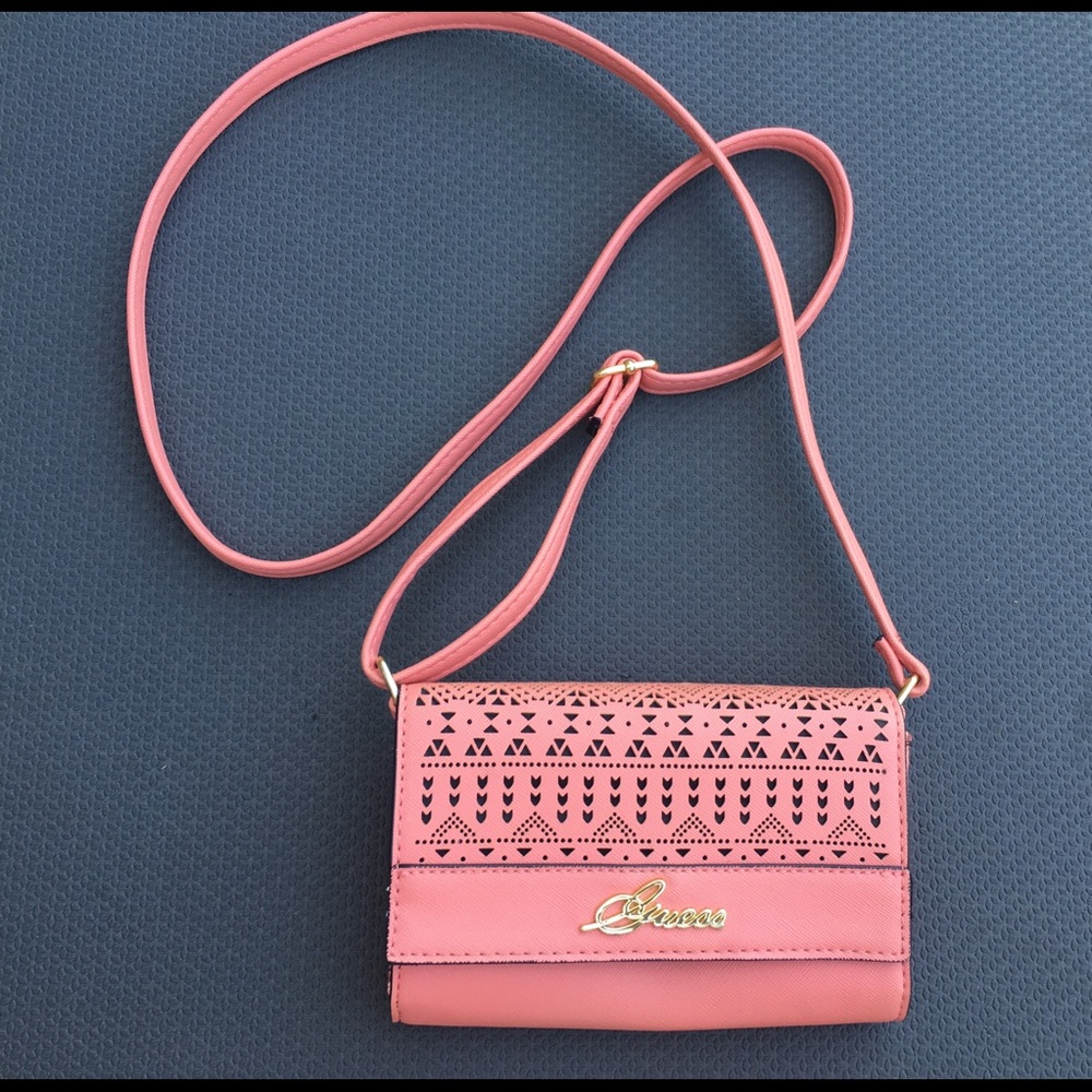 GUESS 🌸Pink Cross-Body Bag