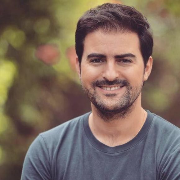 Meet your Posher, Ali - Picture 1 of 1