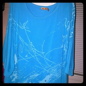 Baby blue 3 quarter sleeve shirt.