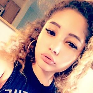 Meet your Posher, Sha