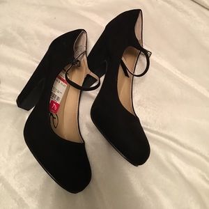 Brand new cute black heels