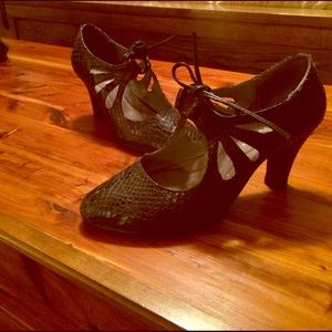 Adorable Black Aerosoles Mary Jane