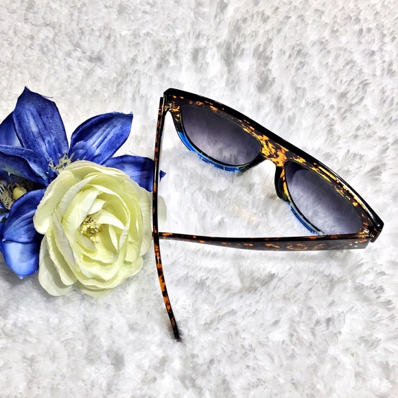 🚨Last🚨"Betty Rubble" Oversized Flat Top Aviators - Picture 3 of 4