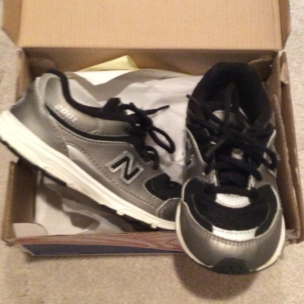 Kids new Balance sneakers