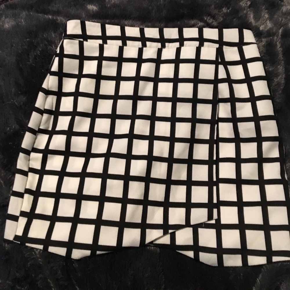 Gingham Pattern Skirt