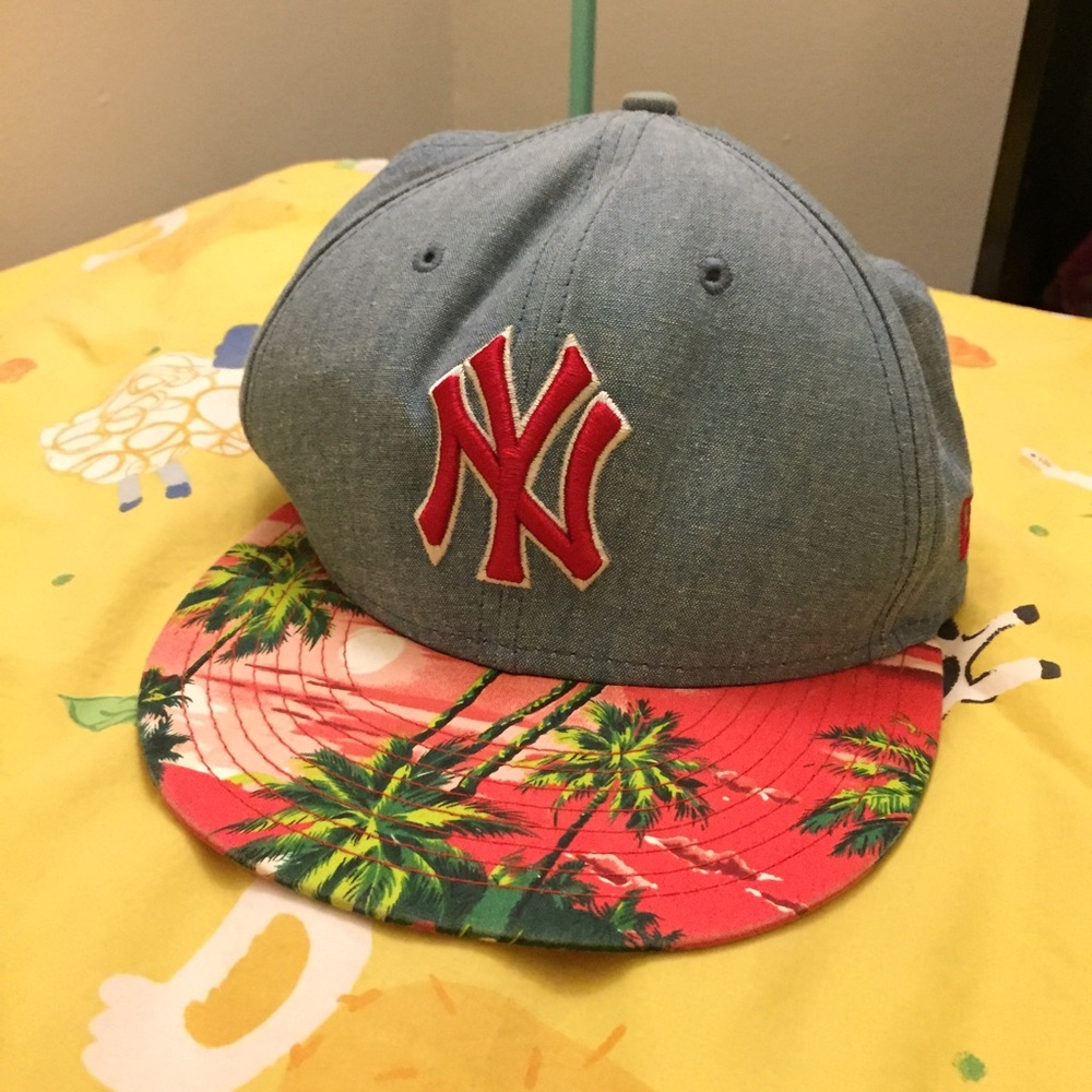 Brand new tropical Yankees cap-New Era