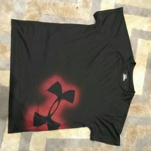 Under Armour T-SHIRT kids size XL