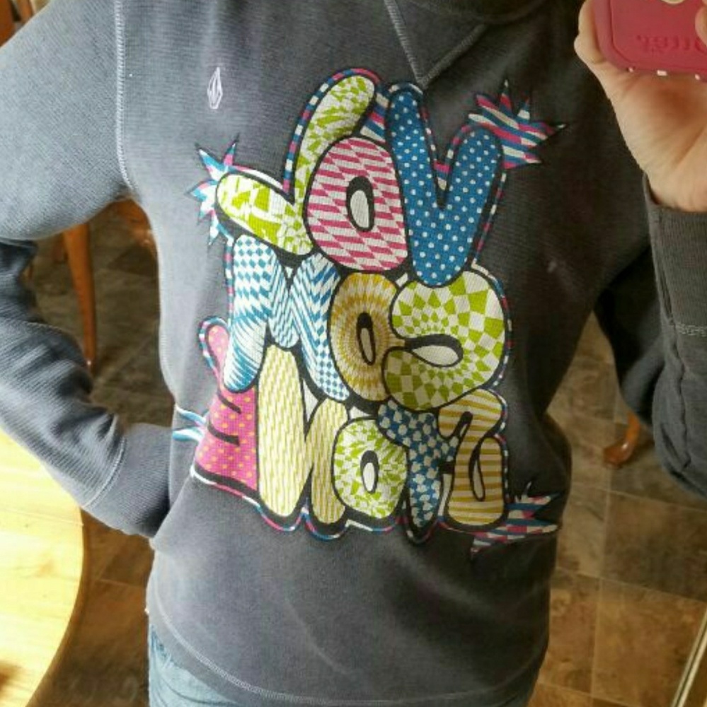 Small-Medium Volcom thermal - Picture 2 of 2