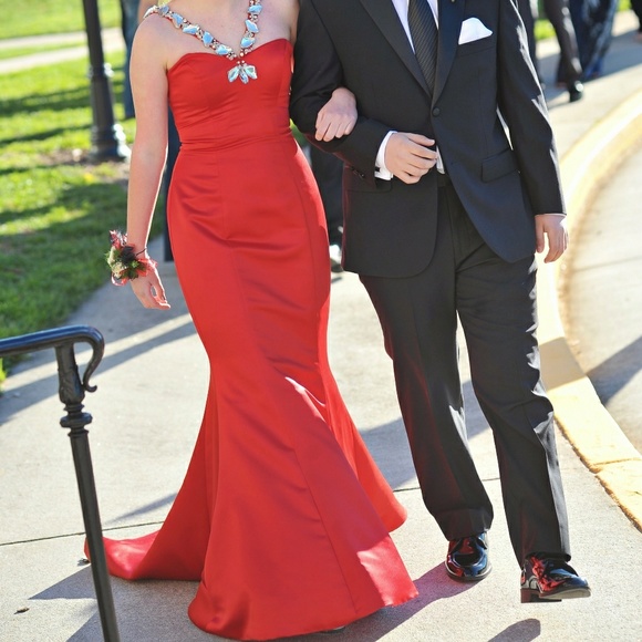Sherri Hill Prom Dress - Picture 1 of 2