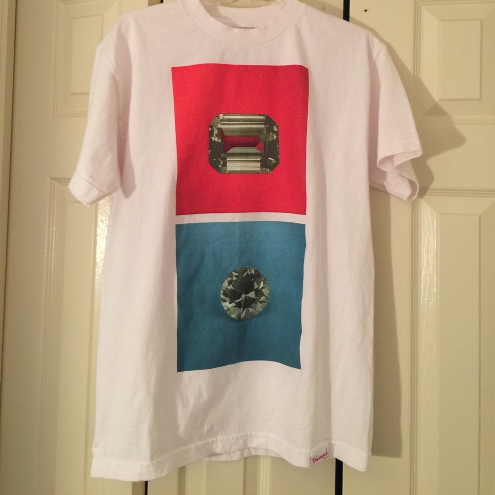 Men's Diamond 💎 Supply shirt size medium
