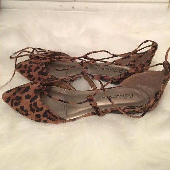 Cheetah Print Lace Up Pointed Toe Flats - Picture 3 of 5