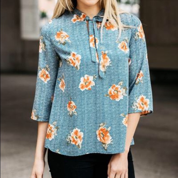 Callie Top (size L) - Picture 2 of 4