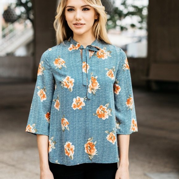 Callie Top (size L) - Picture 4 of 4