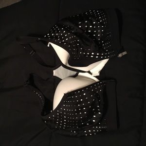 This is a VS Sport bra