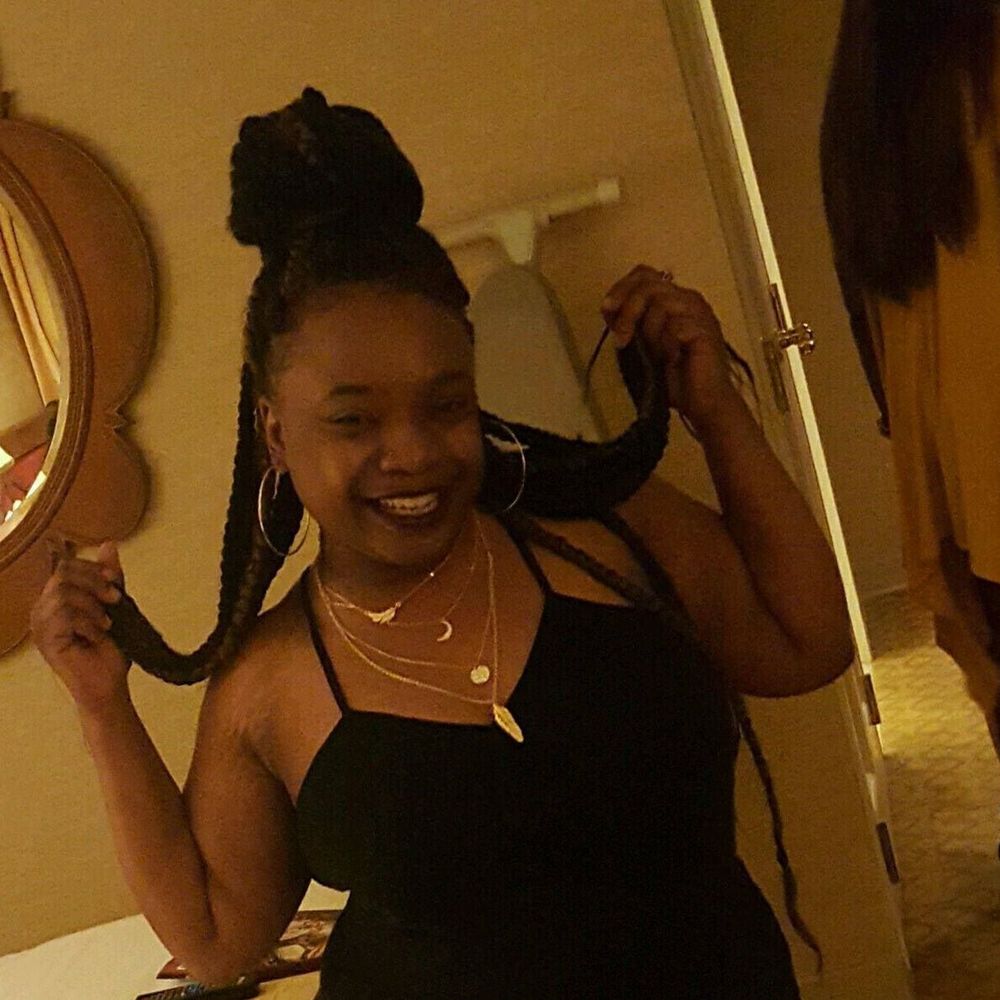 Meet your Posher, Shameca