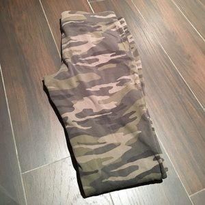 Express camo print legging